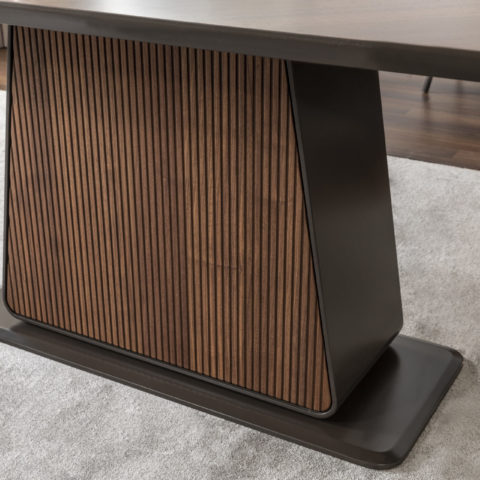 Trpezarijski sto Arcadia