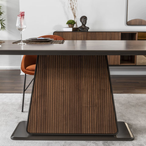 Trpezarijski sto Arcadia